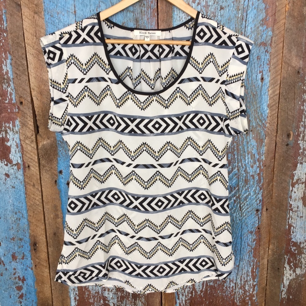 Black Rainn Tribal Print Top